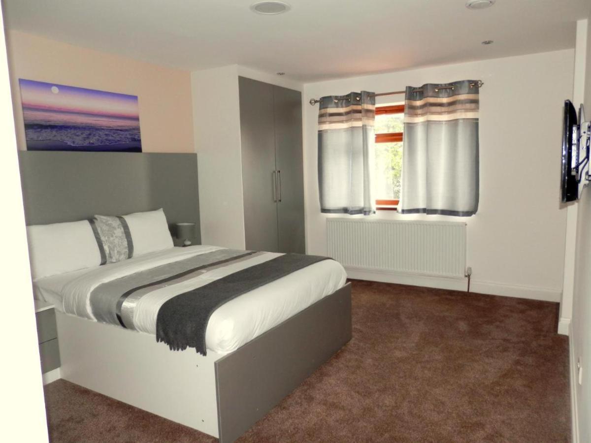 Bed & Breakfast Heathrow Travellers Hub 3*