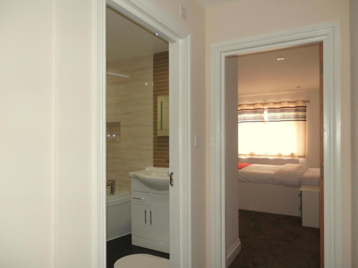 Bed & Breakfast Heathrow Travellers Hub Hounslow