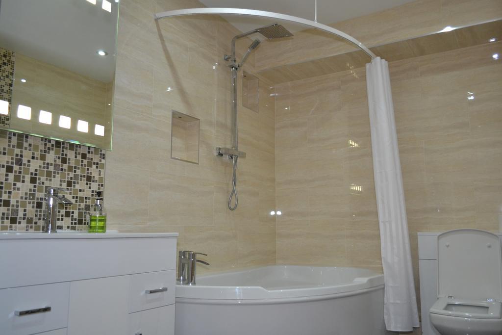 Bed & Breakfast Heathrow Travellers Hub Hounslow