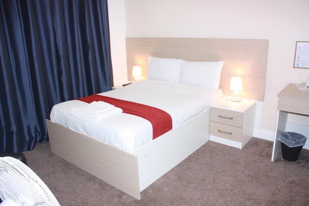 Bed & Breakfast Heathrow Travellers Hub Hounslow