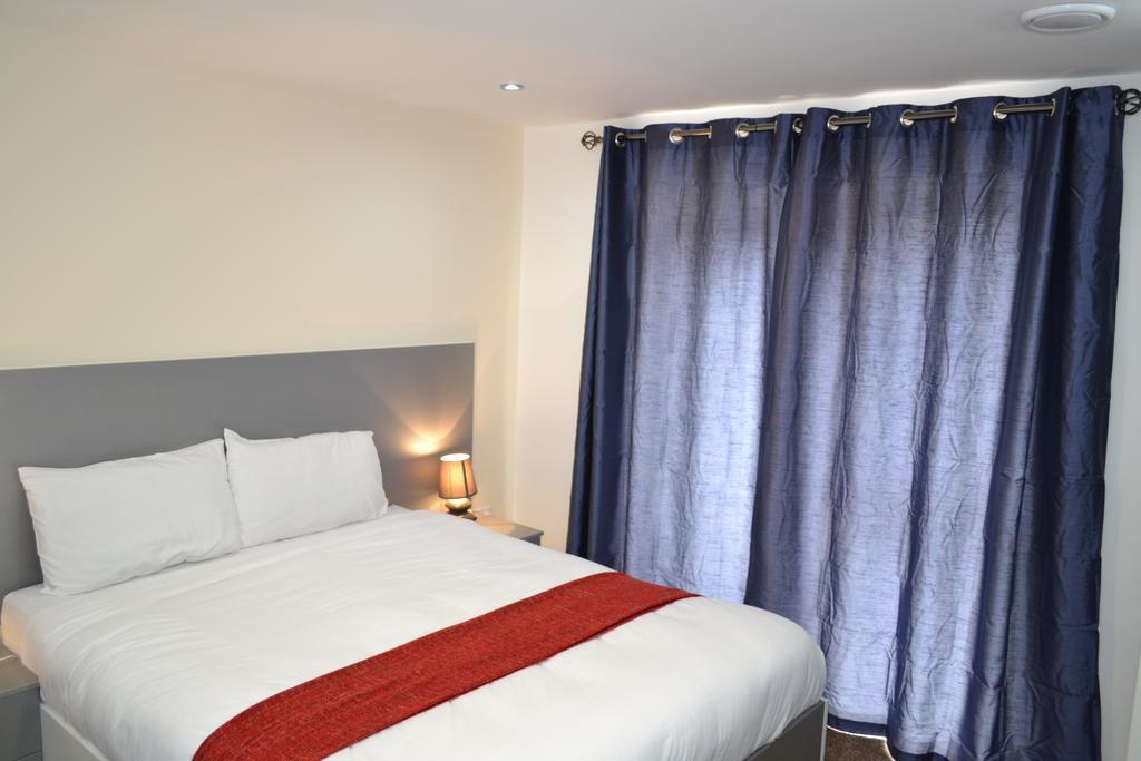 Bed & Breakfast Heathrow Travellers Hub Hounslow