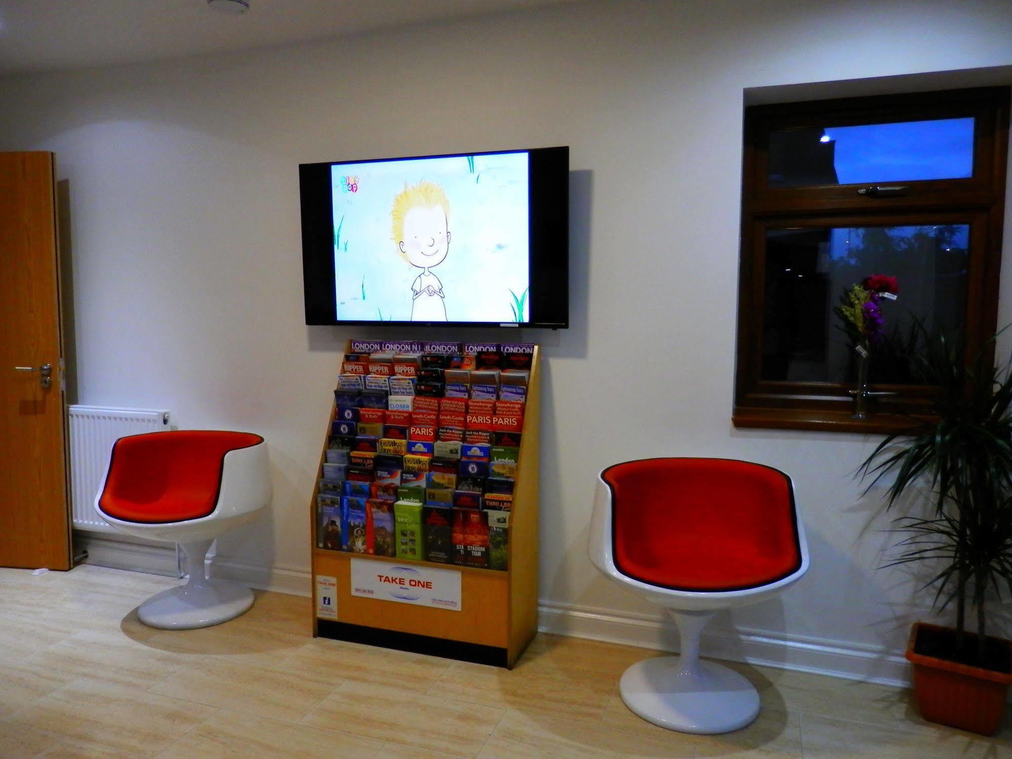 Heathrow Travellers Hub Alojamento de Acomodação e Pequeno-almoço Hounslow