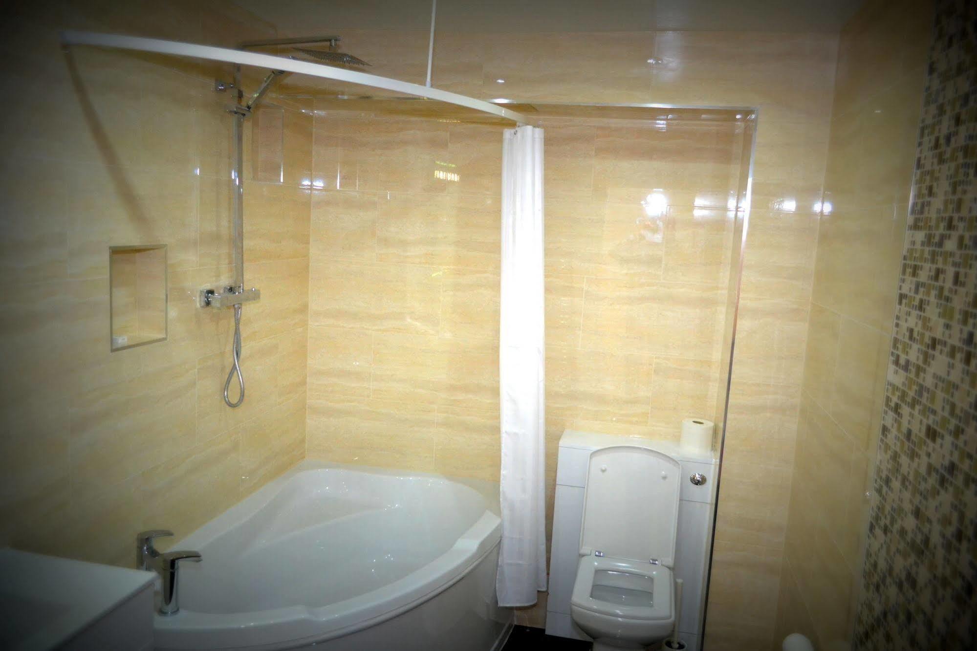 Bed & Breakfast Heathrow Travellers Hub