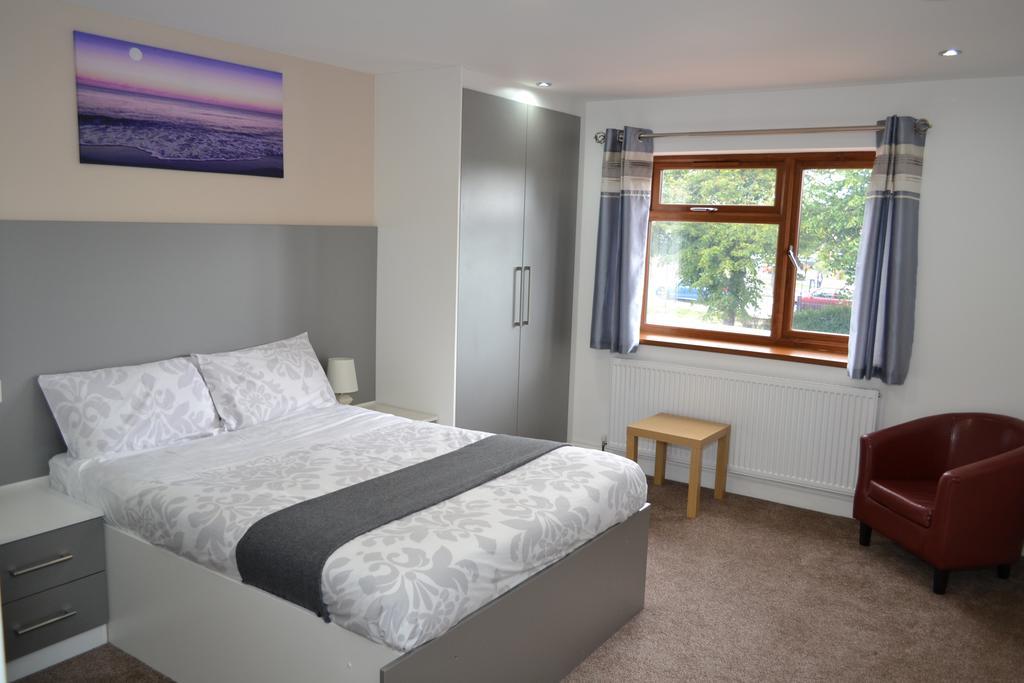 Heathrow Travellers Hub 3* Хаунслоу