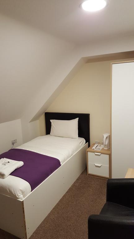Heathrow Travellers Hub Отель типа 