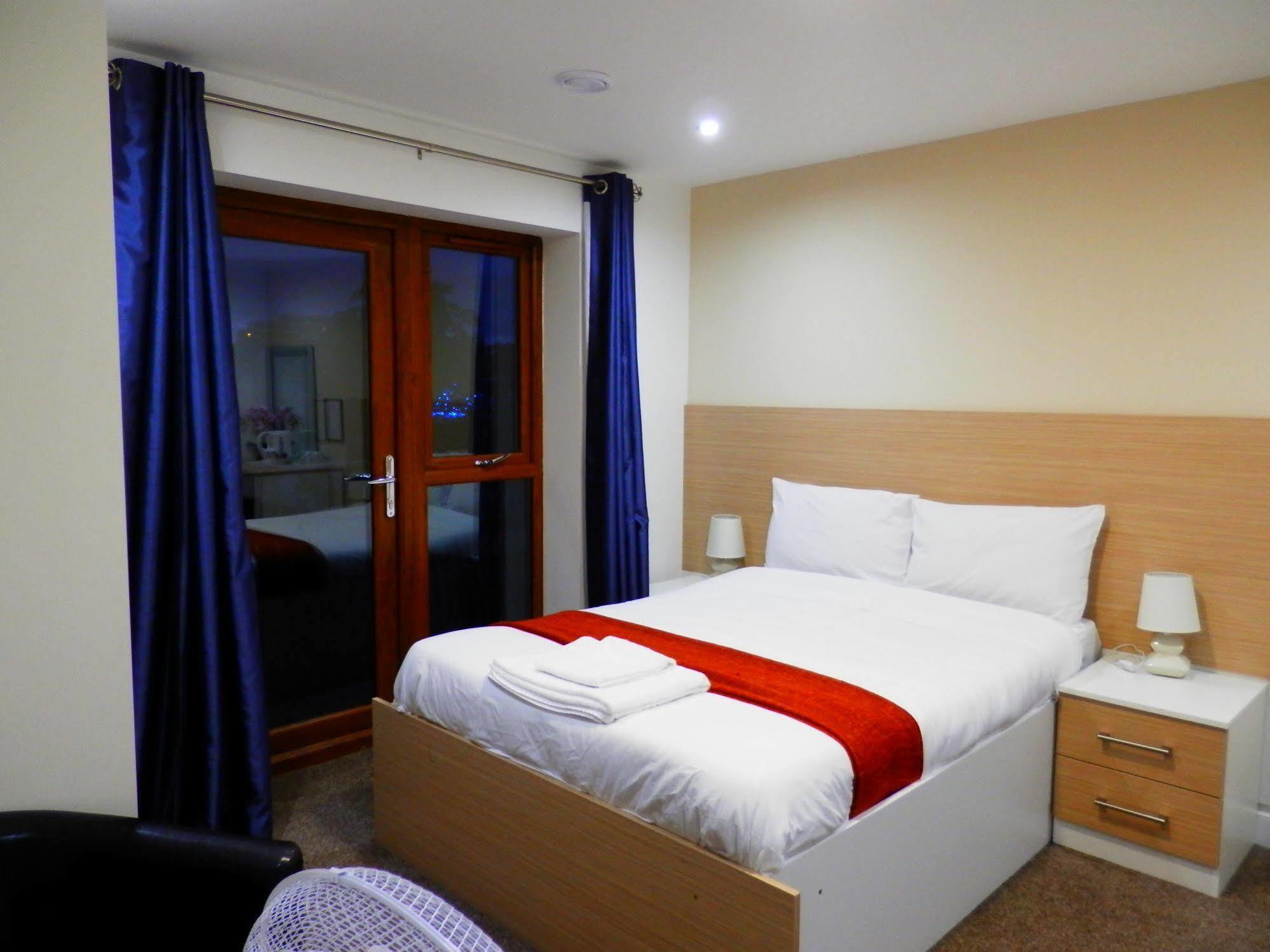 Heathrow Travellers Hub Хаунслоу